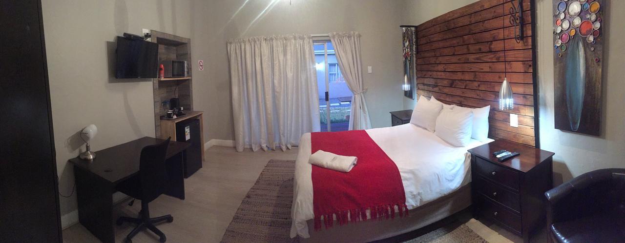 Tranquil House B&B @ 1 College Ave Queenstown Exterior photo